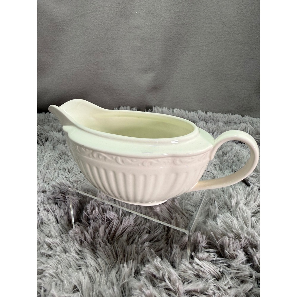 Mikasa Italian Countryside Gravy Boat Sauce Bowl Fluted Cream Stoneware No Plate